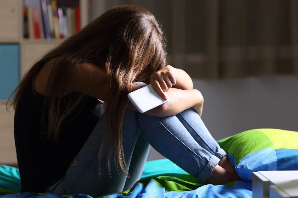 social media affecting teens mental health