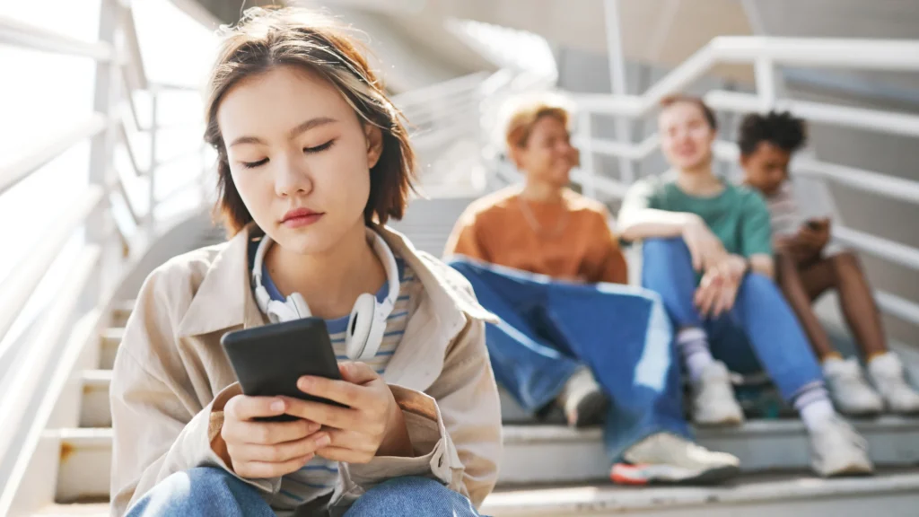 effects of social media on teens mental health